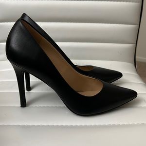 Michael Kors pumps